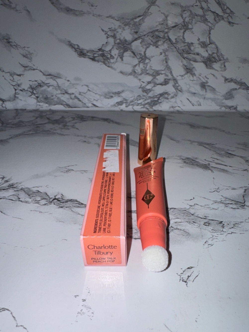 NWT Charlotte Tilbury matte blush wand: pillow talk peach pop
Never used